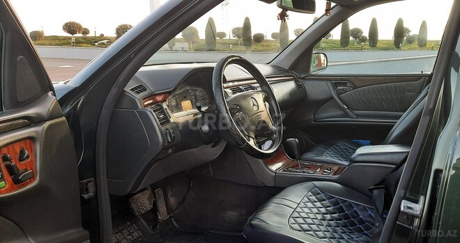 Mercedes E 280 1999, 419,000 km - 2.8 l - Kürdəmir