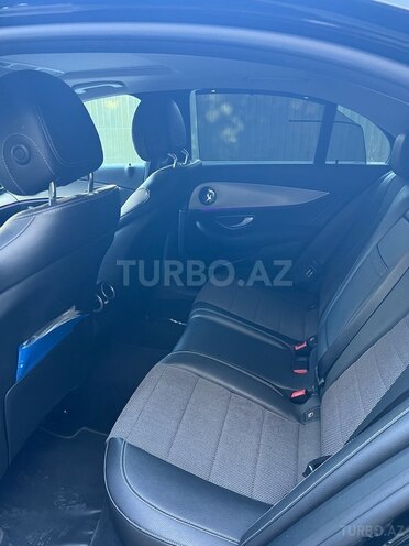 Mercedes E 220 2016, 180,000 km - 2.2 l - Bakı