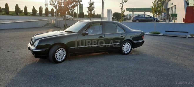 Mercedes E 280 1999, 419,000 km - 2.8 l - Kürdəmir