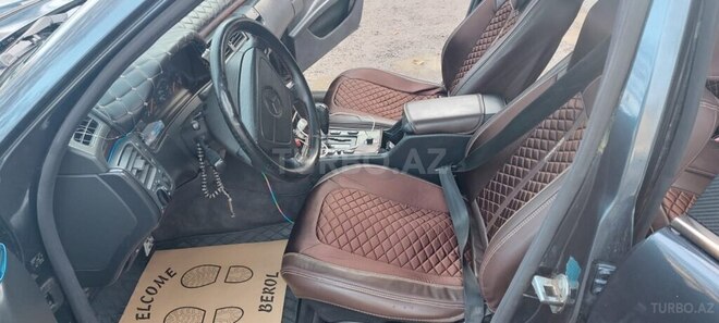 Mercedes E 230 1995, 950,000 km - 2.3 л - Sumqayıt