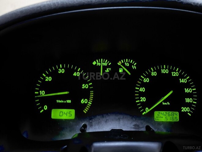 Volkswagen Polo 1999, 242,000 km - 1.4 l - Bakı