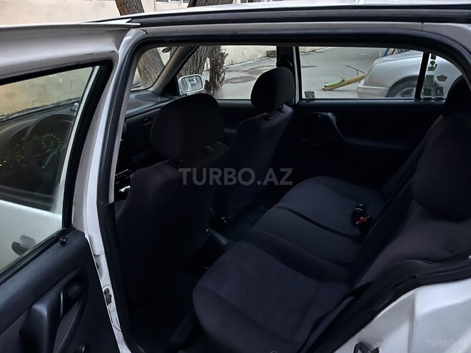 Volkswagen Polo 1999, 242,000 km - 1.4 l - Bakı