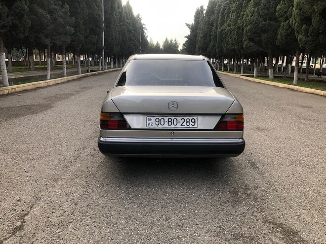 Mercedes E 250 1990, 650,000 km - 2.5 л - Gəncə