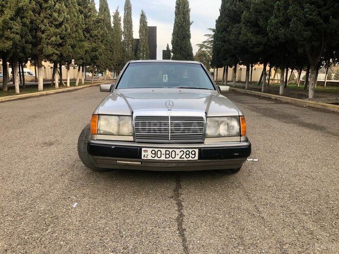 Mercedes E 250 1990, 650,000 km - 2.5 л - Gəncə