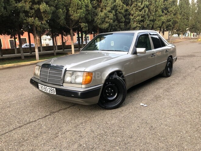 Mercedes E 250 1990, 650,000 km - 2.5 л - Gəncə