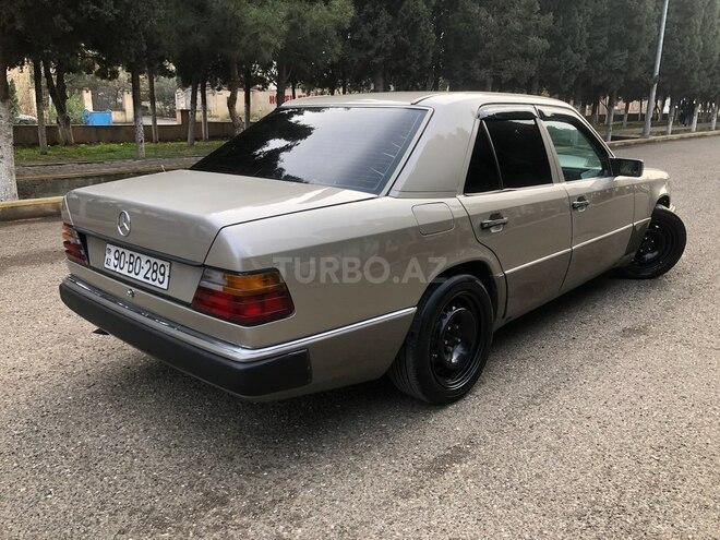 Mercedes E 250 1990, 650,000 km - 2.5 л - Gəncə