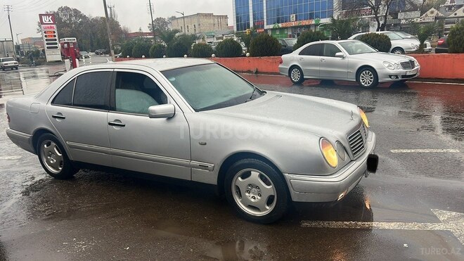 Mercedes E 300 1998, 521,212 km - 3.0 l - Bakı
