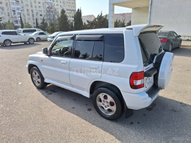 Mitsubishi Pajero io 2000, 200,700 km - 2.0 l - Bakı