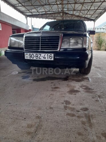 Mercedes E 220 1993, 295,000 km - 2.2 l - Şirvan