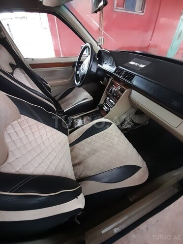 Mercedes E 220 1993, 295,000 km - 2.2 l - Şirvan