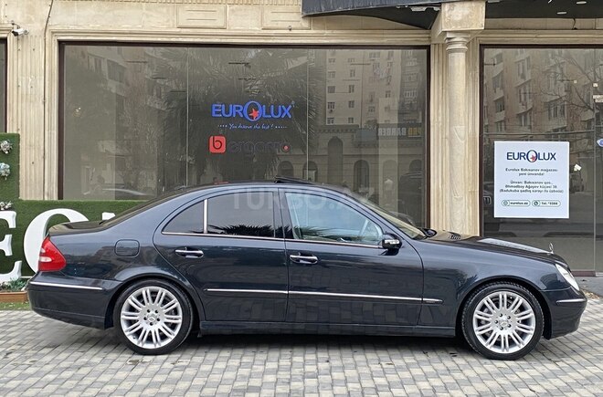Mercedes E 240 2003, 298,000 km - 2.4 l - Bakı