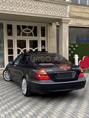 Mercedes E 240 2003, 298,000 km - 2.4 l - Bakı