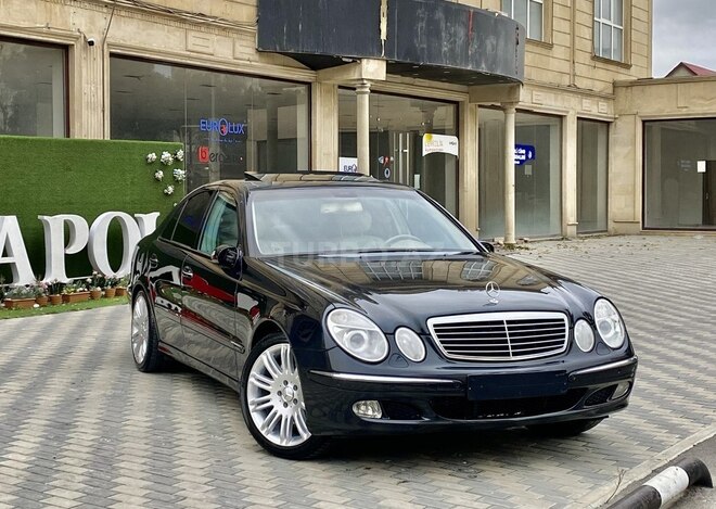 Mercedes E 240 2003, 298,000 km - 2.4 l - Bakı