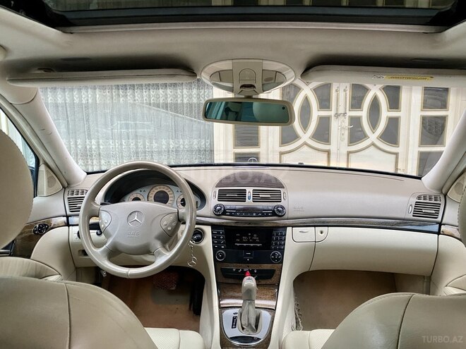 Mercedes E 240 2003, 298,000 km - 2.4 l - Bakı