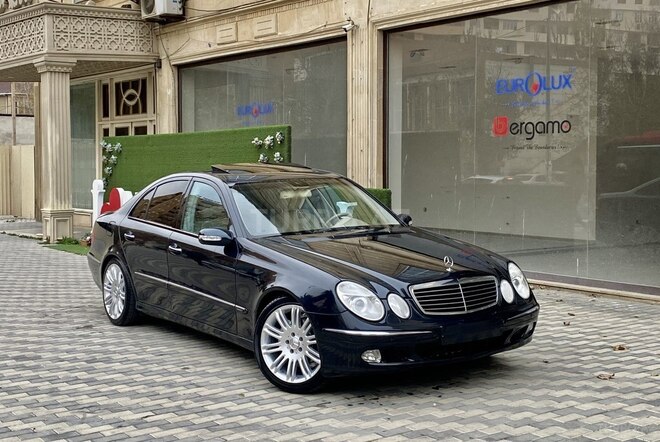 Mercedes E 240 2003, 298,000 km - 2.4 l - Bakı