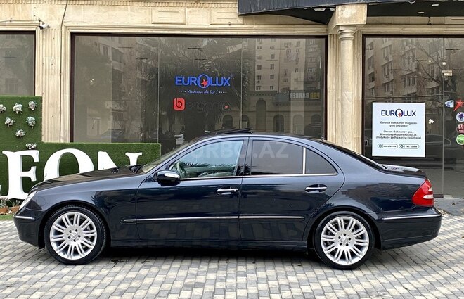 Mercedes E 240 2003, 298,000 km - 2.4 l - Bakı