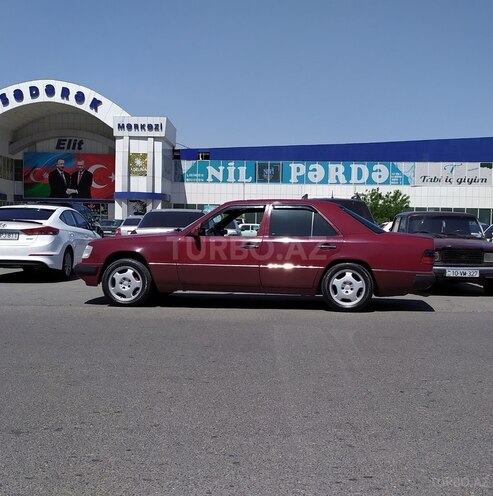 Mercedes E 220 1993, 553,970 km - 2.2 l - Bakı