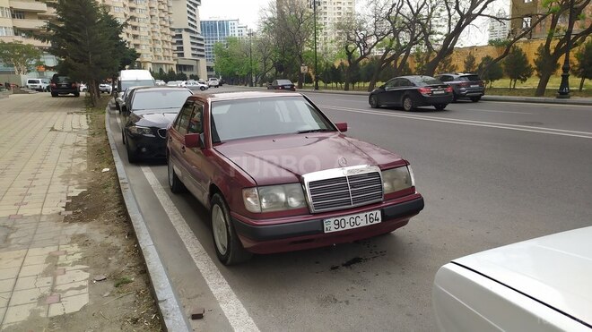 Mercedes E 220 1993, 553,970 km - 2.2 l - Bakı