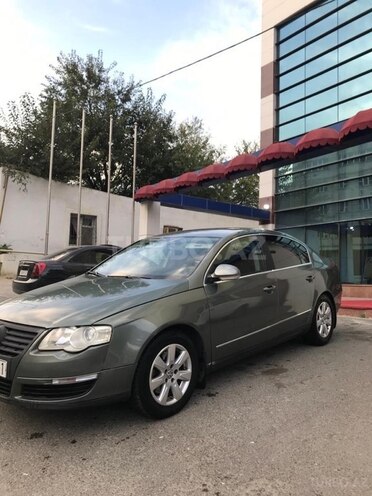 Volkswagen Passat 2005, 259,023 km - 2.0 l - Zaqatala