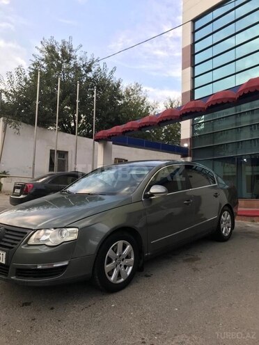 Volkswagen Passat 2005, 259,023 km - 2.0 l - Zaqatala