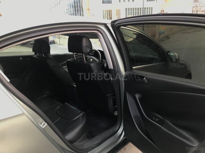 Volkswagen Passat 2005, 259,023 km - 2.0 l - Zaqatala