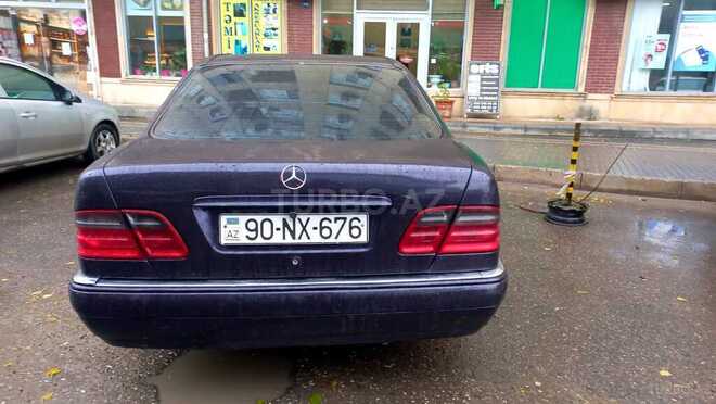 Mercedes E 240 1999, 435,000 km - 2.4 l - Bakı
