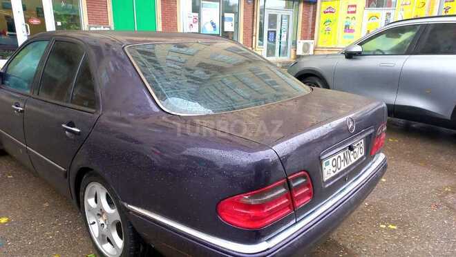 Mercedes E 240 1999, 435,000 km - 2.4 l - Bakı