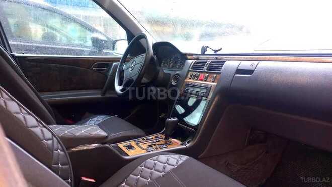 Mercedes E 240 1999, 435,000 km - 2.4 l - Bakı