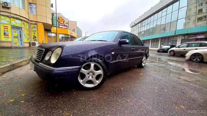 Mercedes E 240 1999, 435,000 km - 2.4 l - Bakı