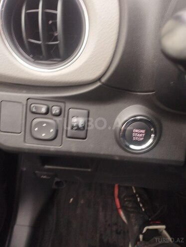Toyota Vitz 2014, 860,500 km - 1.3 l - Sumqayıt