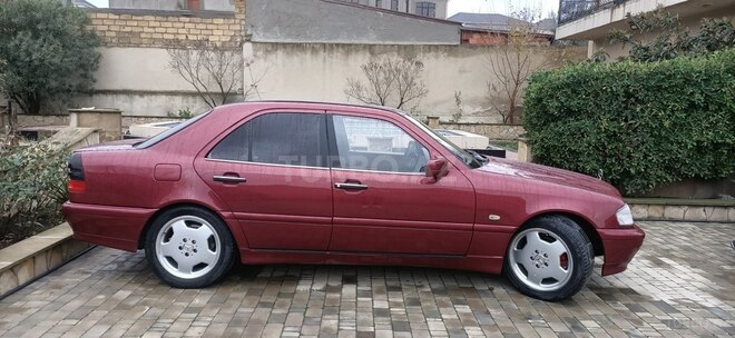 Mercedes C 180 1995, 280,000 km - 1.8 л - Bakı