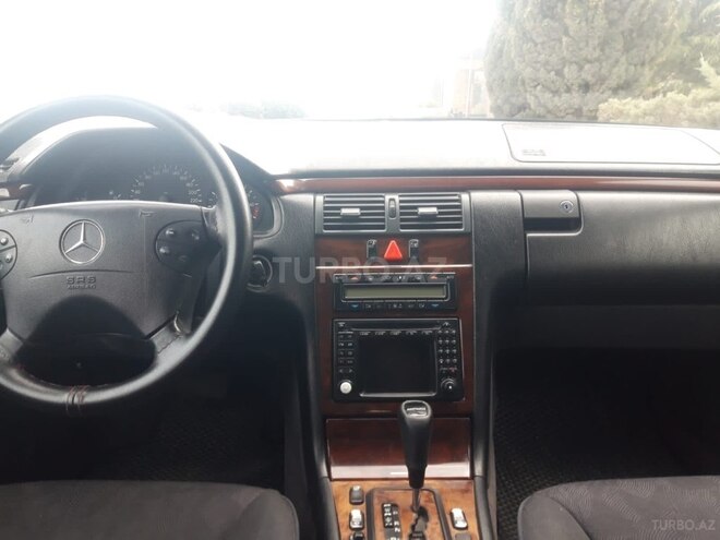 Mercedes E 240 1999, 260,352 km - 2.4 l - Şəmkir