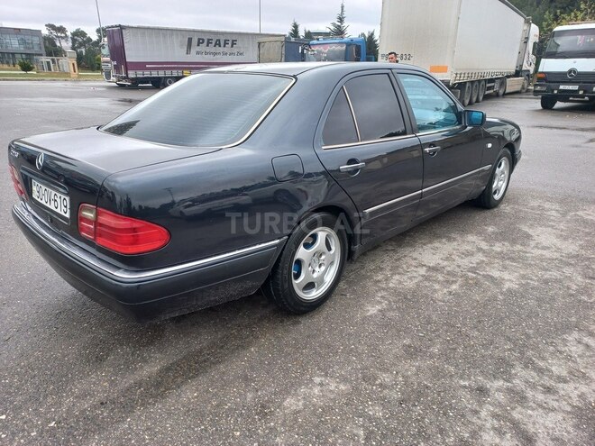 Mercedes E 230 1996, 236,456 km - 2.3 l - Bakı