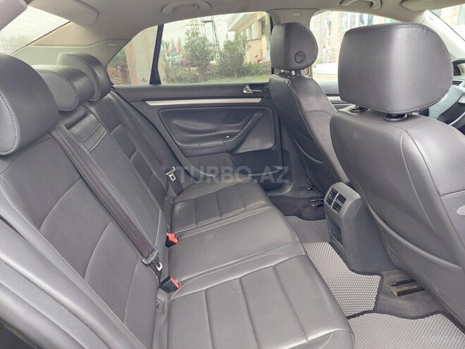 Volkswagen Jetta 2005, 215,500 km - 2.5 l - Bakı