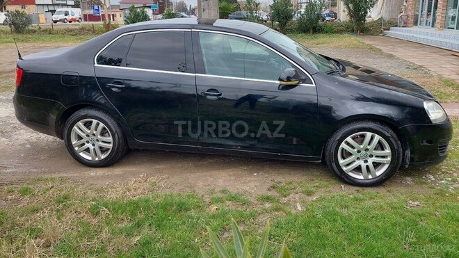 Volkswagen Jetta 2005, 215,500 km - 2.5 l - Bakı