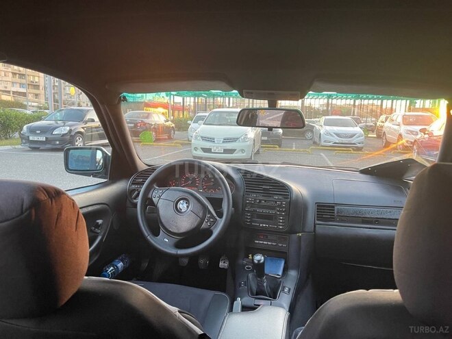 BMW 325 1995, 253,000 km - 2.5 l - Bakı