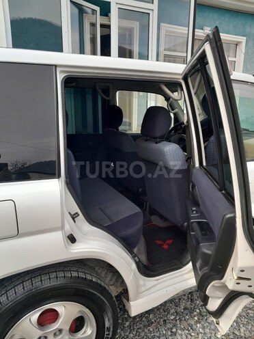 Mitsubishi Pajero io 2000, 199,852 km - 2.0 л - Zaqatala