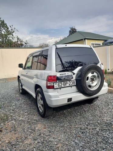 Mitsubishi Pajero io 2000, 199,852 km - 2.0 л - Zaqatala