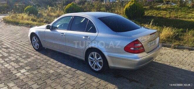 Mercedes E 240 2003, 313,000 km - 2.6 l - Bakı