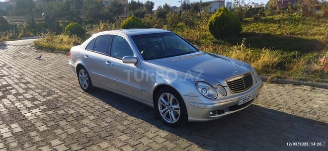 Mercedes E 240 2003, 313,000 km - 2.6 l - Bakı