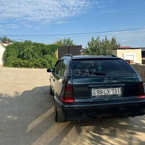 Mercedes C 220 2000, 367,000 km - 2.2 l - Ucar