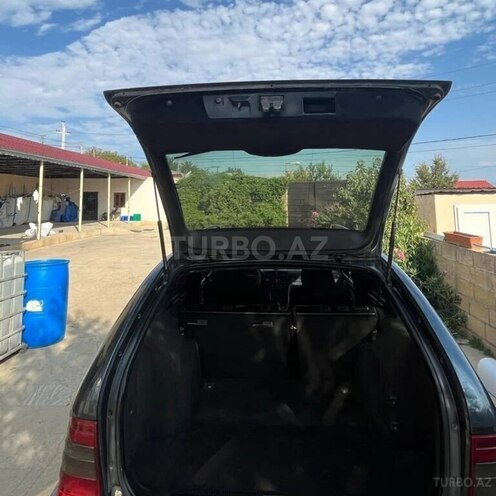 Mercedes C 220 2000, 367,000 km - 2.2 l - Ucar