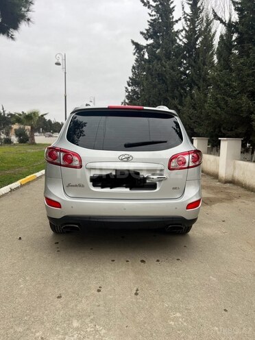 Hyundai Santa Fe 2009, 158,000 km - 2.0 l - Salyan