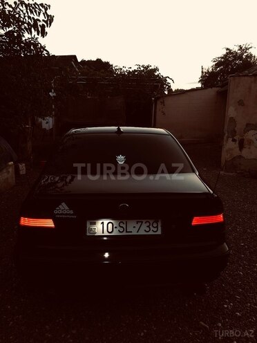 BMW 525 1998, 250,000 km - 2.5 l - Qazax