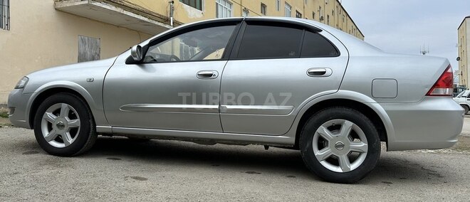 Nissan Sunny 2011, 208,000 km - 1.6 l - Siyəzən