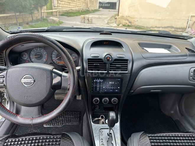 Nissan Sunny 2011, 208,000 km - 1.6 l - Siyəzən
