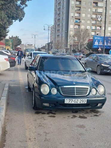 Mercedes E 220 1999, 329,000 km - 2.2 l - Bakı