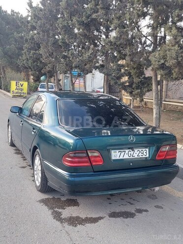 Mercedes E 220 1999, 329,000 km - 2.2 l - Bakı