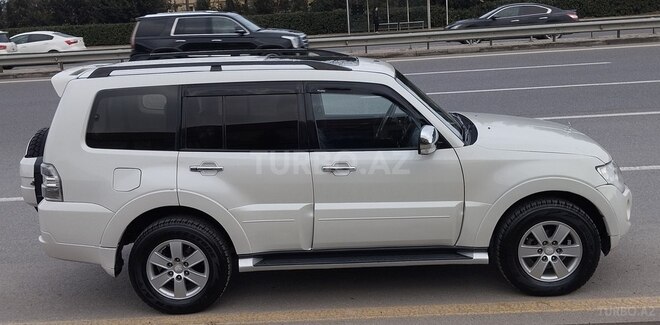 Mitsubishi Pajero 2008, 220,000 km - 3.0 л - Bakı