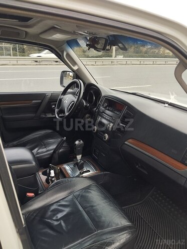 Mitsubishi Pajero 2008, 220,000 km - 3.0 л - Bakı